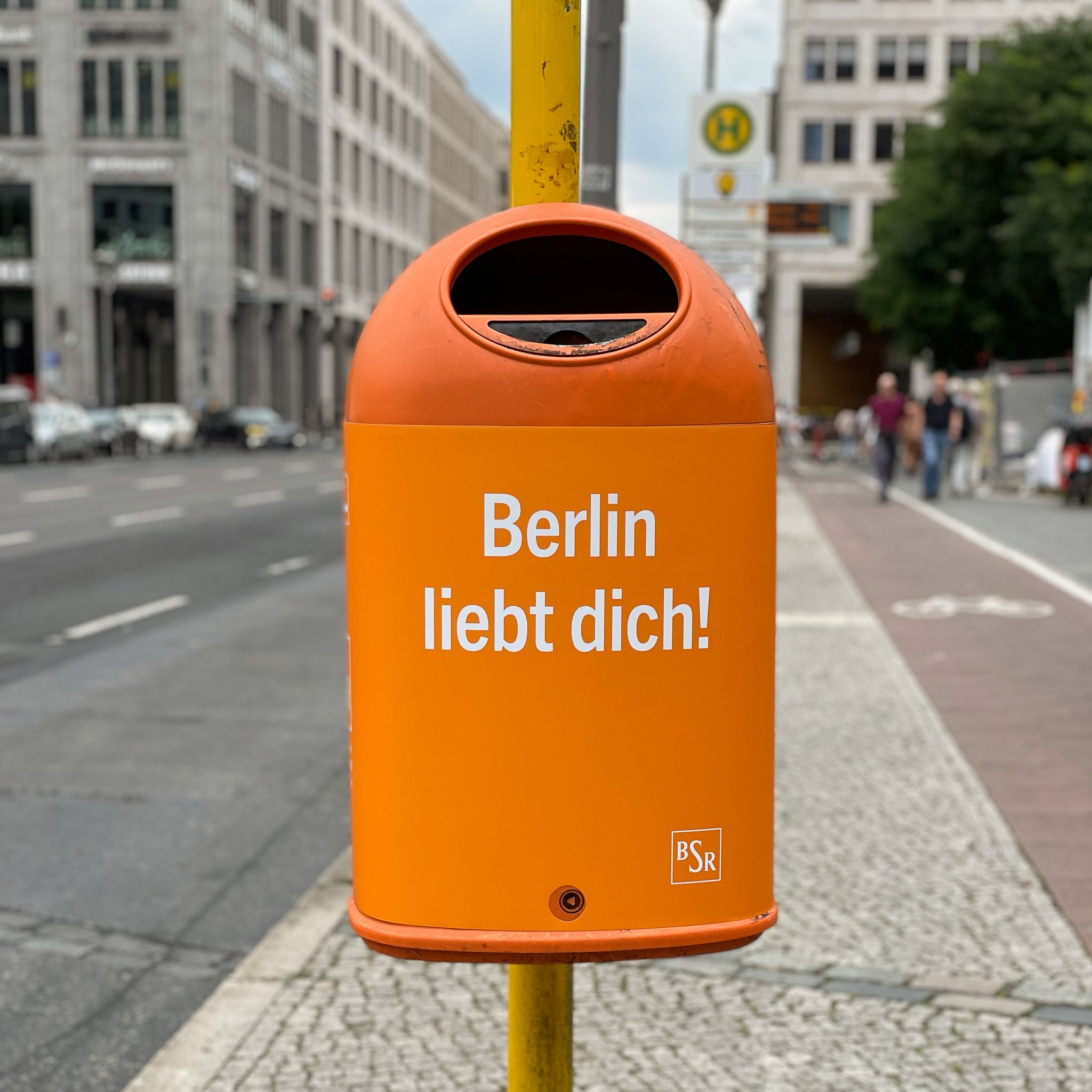BSR Berlin Mülleimer mit Beschriftung